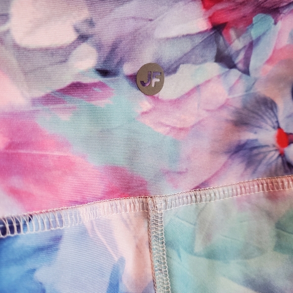 Joe Fresh Workout Leggings - Picture 3 of 4